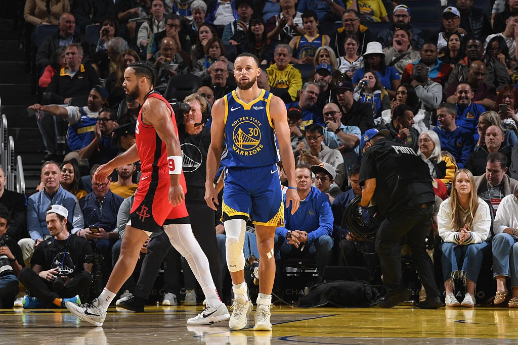 Warriors Keok Saat Stephen Curry Hanya Mencetak Satu Tembakan