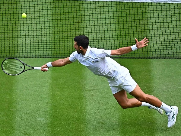 Novak Djokovic Tembus Kemenangan Ke-100 Di London