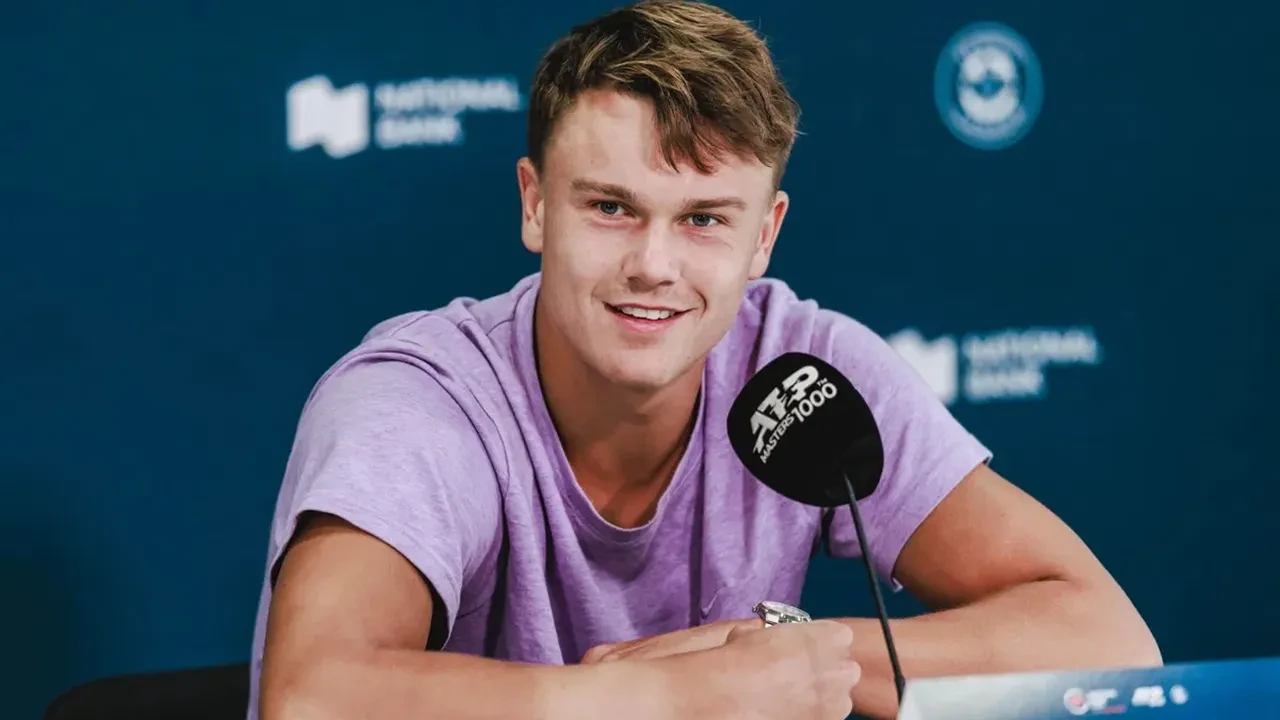 Holger Rune Bagikan Kabar Teranyar Usai Absen Hampir Selama Enam Bulan